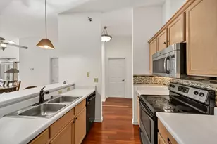 7045 S Riverwood Blvd, Franklin, WI 53132 - Photo 14