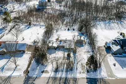 N69W27233  Hickory Chasm Dr, Lisbon, WI 53089 - Photo 2