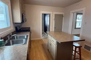 2211 Wedemeyer St, Sheboygan, WI 53081 - Photo 10