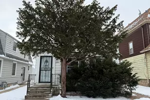 3956 N 41st St, Milwaukee, WI 53216 - Photo 2