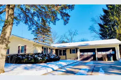 913  Chapel Hill Rd, Madison, WI 53711 - Photo 1