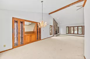 14591 W Fieldpointe Ct, New Berlin, WI 53151 - Photo 10