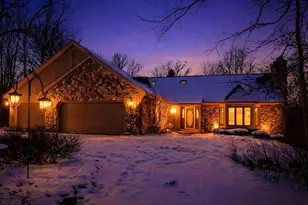 14591 W Fieldpointe Ct, New Berlin, WI 53151 - Photo 2