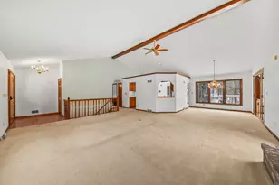 14591 W Fieldpointe Ct, New Berlin, WI 53151 - Photo 6