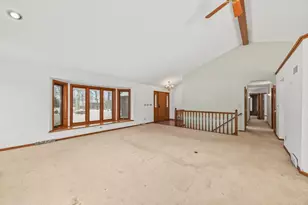 14591 W Fieldpointe Ct, New Berlin, WI 53151 - Photo 8