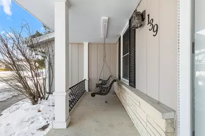 139  Debbie Ct, Waukesha, WI 53189 - Photo 2