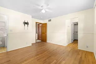 139 Debbie Ct, Waukesha, WI 53189 - Photo 16