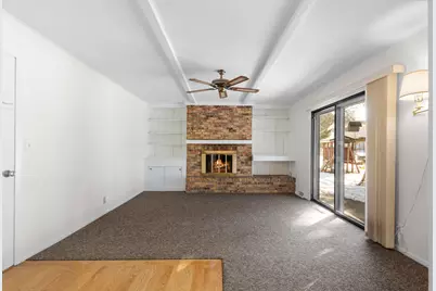 139  Debbie Ct, Waukesha, WI 53189 - Photo 10