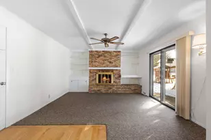 139 Debbie Ct, Waukesha, WI 53189 - Photo 10