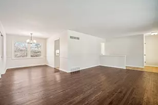 6936 N Braeburn Ln, Glendale, WI 53209 - Photo 6