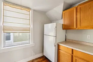 2557 N Gordon Pl, Milwaukee, WI 53212 - Photo 18