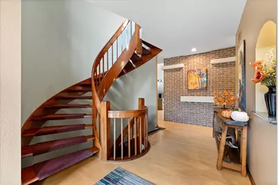 1319  Creekside Ct, Grafton, WI 53024 - Photo 6