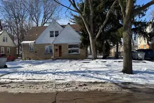 5253 N 61st St, Milwaukee, WI 53218 - Photo 2