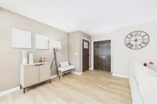 2000 Ramona Rd, Waukesha, WI 53186 - Photo 10