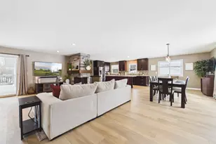 2000 Ramona Rd, Waukesha, WI 53186 - Photo 8