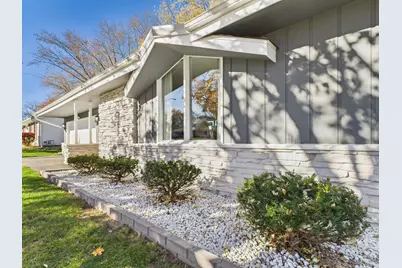 2000  Ramona Rd, Waukesha, WI 53186 - Photo 6