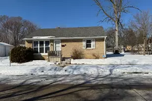 5525 N Long Island Dr, Milwaukee, WI 53209 - Photo 1