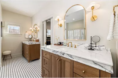 545  Wisconsin Ave, Delafield, WI 53018 - Photo 12