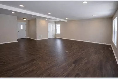 7715 W Wind Lake Rd, Racine, WI 53185 - Photo 4