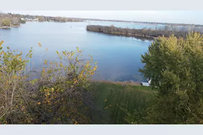 7715 W Wind Lake Rd, Racine, WI 53185 - Photo 28