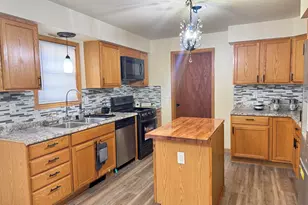 2210 N 15th St, Milwaukee, WI 53205 - Photo 4