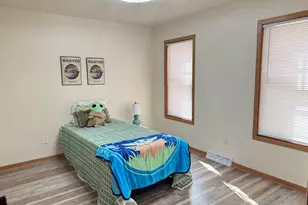 2210 N 15th St, Milwaukee, WI 53205 - Photo 10