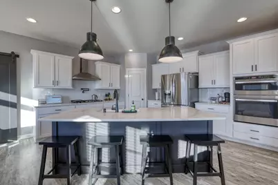 N56W24205  Simona Ct, Sussex, WI 53089 - Photo 6