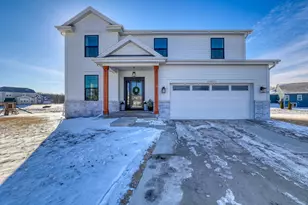 N56W24205 Simona Ct, Sussex, WI 53089 - Photo 1