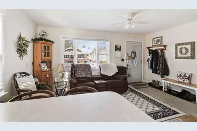 1239  Walton Ave, Racine, WI 53402 - Photo 4