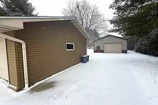 W1758 Spring Prairie Rd, Spring Prairie, WI 53105 - Photo 24