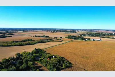 W1758  Spring Prairie Rd, Spring Prairie, WI 53105 - Photo 18