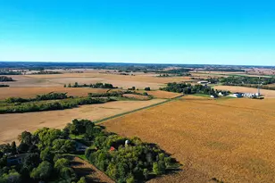 W1758 Spring Prairie Rd, Spring Prairie, WI 53105 - Photo 18