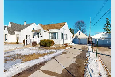 1119 N 18th St, Manitowoc, WI 54220 - Photo 2