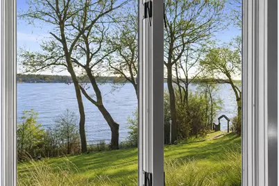 2304  North Shore Dr, Delavan, WI 53115 - Photo 8