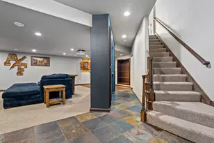 517 Oriole Ln, Howards Grove, WI 53083 - Photo 8