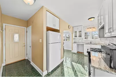 6321 W McKinley Ave, Wauwatosa, WI 53213 - Photo 14