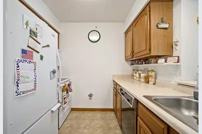 530 N Silverbrook Dr #103, West Bend, WI 53090 - Photo 6