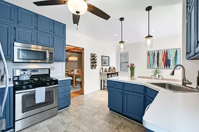 2527 N Stowell Ave #1, Milwaukee, WI 53211 - Photo 6