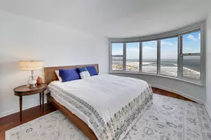 2525 S Shore Dr, Milwaukee, WI 53207 - Photo 10