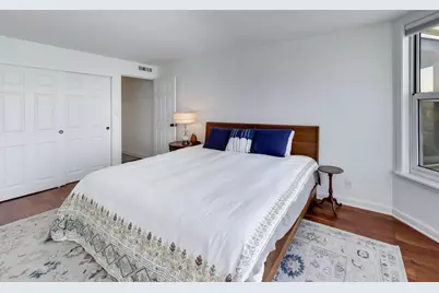 2525 S Shore Dr #20D, Milwaukee, WI 53207 - Photo 10