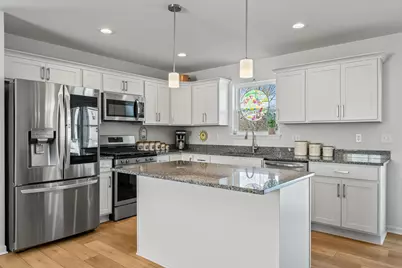 310  Phlilips Ave, Walworth, WI 53184 - Photo 8