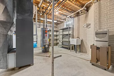 W175N8151  Robin Cir #1, Menomonee Falls, WI 53051 - Photo 36