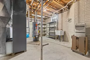 W175N8151 Robin Cir, Menomonee Falls, WI 53051 - Photo 36