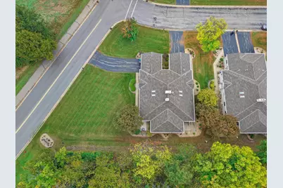 W175N8151  Robin Cir #1, Menomonee Falls, WI 53051 - Photo 38