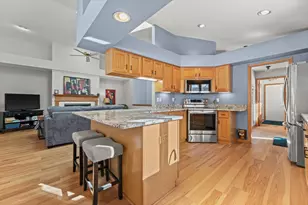 W175N8151 Robin Cir, Menomonee Falls, WI 53051 - Photo 6