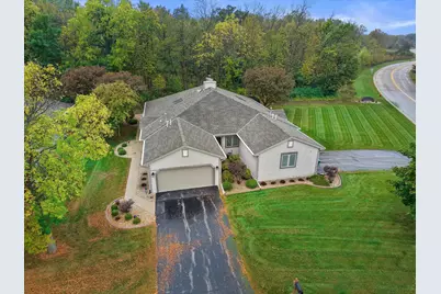W175N8151  Robin Cir #1, Menomonee Falls, WI 53051 - Photo 40