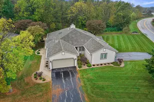 W175N8151 Robin Cir, Menomonee Falls, WI 53051 - Photo 40