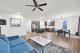 704 River Ridge Dr, Racine, WI 53185 - Photo 16