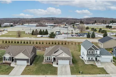 704  River Ridge Dr, Racine, WI 53185 - Photo 6