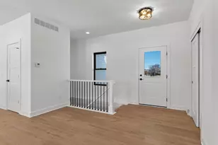 947 Berenschot Trail, Cedar Grove, WI 53013 - Photo 10